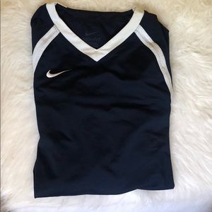 🌸 Nike Dri-Fit Long Sleeve🌸